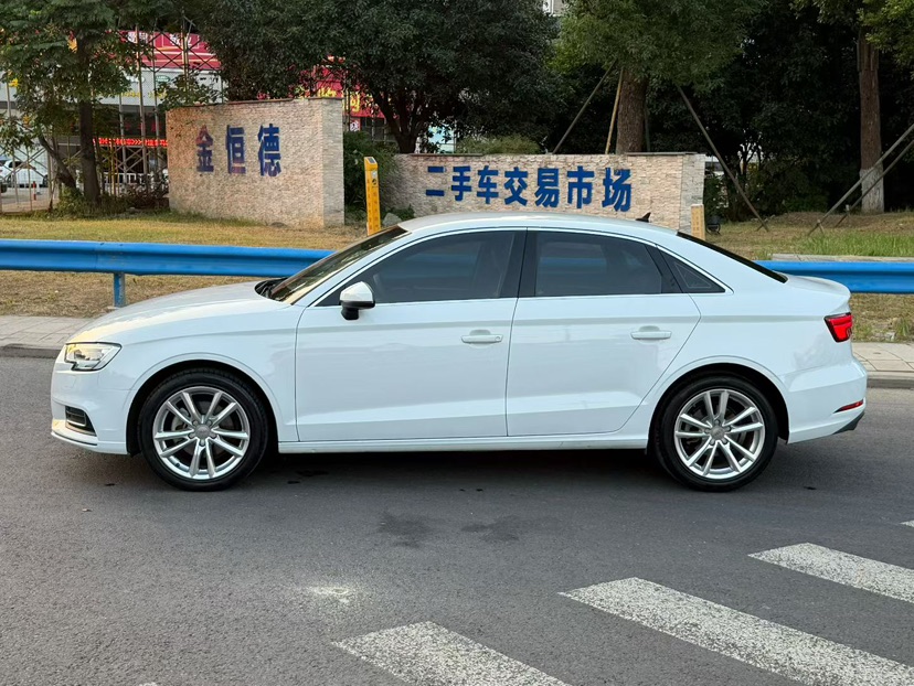 Audi A3 2019 #3 Audi A3 2019 car image #3