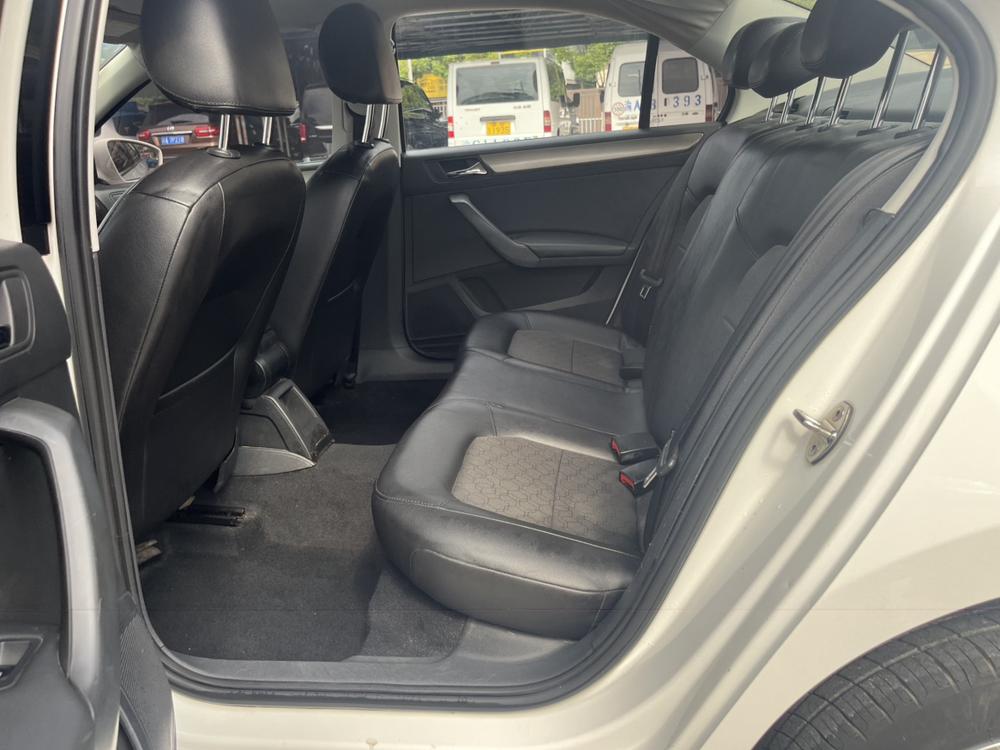 Volkswagen Santana 2016 car image #11