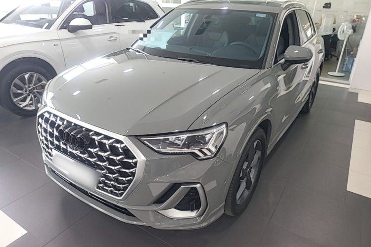 Audi Q3 2024 #2 Audi Q3 2024 car image #2