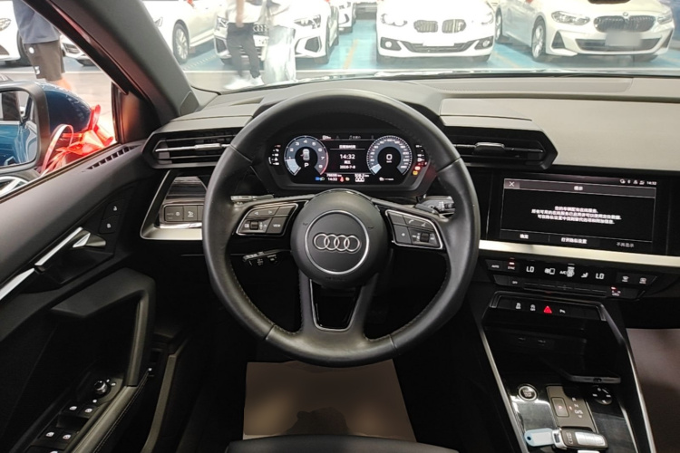 Audi A3 2021 immagine di auto #11
