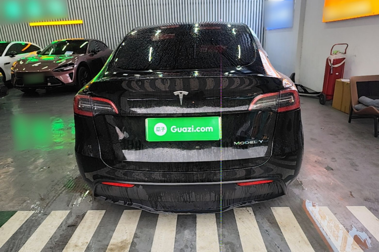 Tesla Model Y 2023 #6 Tesla Model Y 2023 car image #6