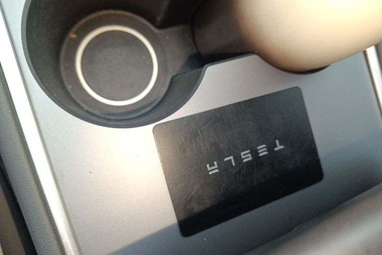 Tesla Model Y 2022 #11 Tesla Model Y 2022 car image #11