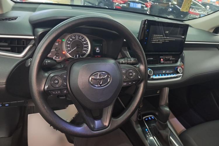 Toyota Corolla Cross 2023 #10 Toyota Corolla Cross 2023 صورة سيارة #10