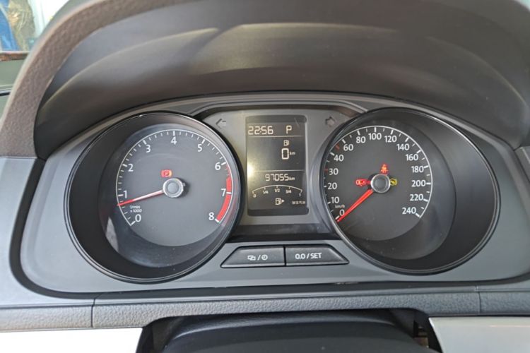 Volkswagen Lavida 2015 car image #12
