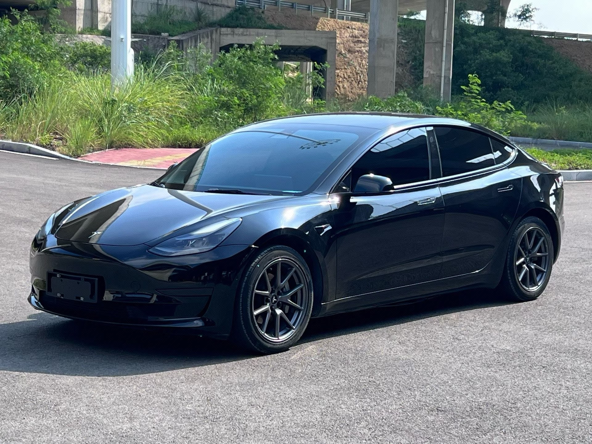 Tesla Model 3 2022 car image 
