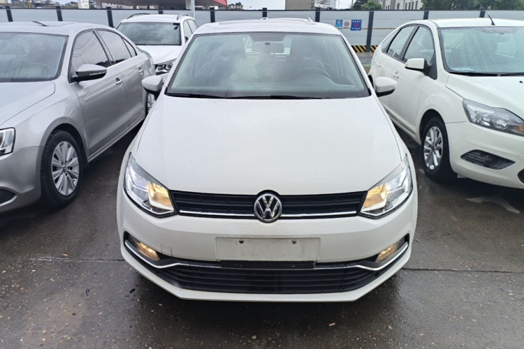 Volkswagen Polo 2017 car image #3