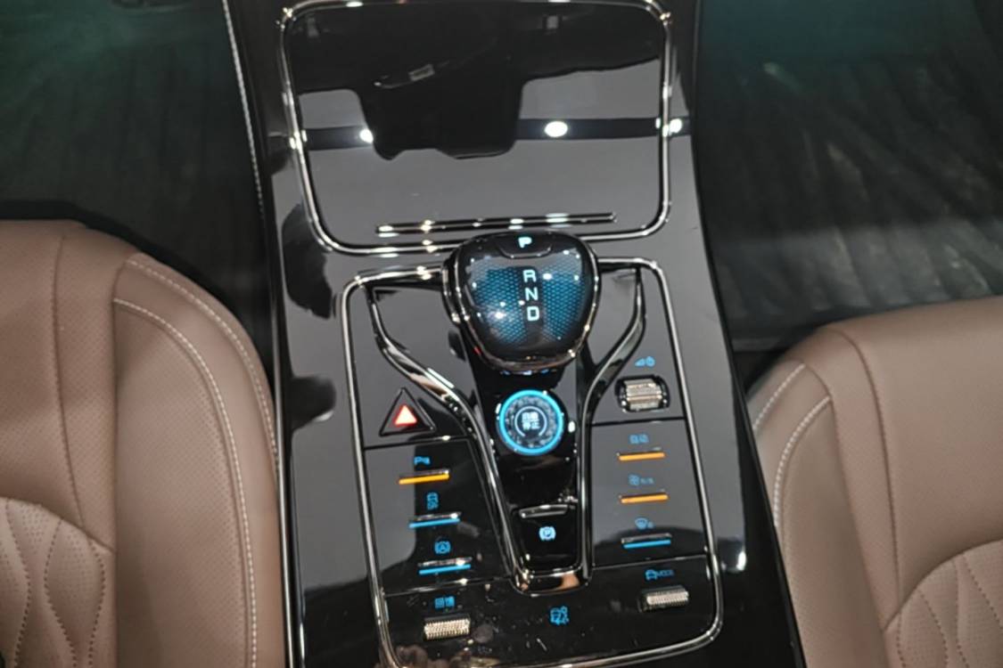 BYD Han 2024 #20 BYD Han 2024 изображение автомобиля #20