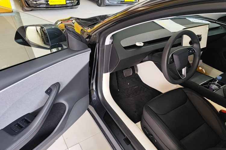 Tesla Model 3 2024 #16 Tesla Model 3 2024 car image #16