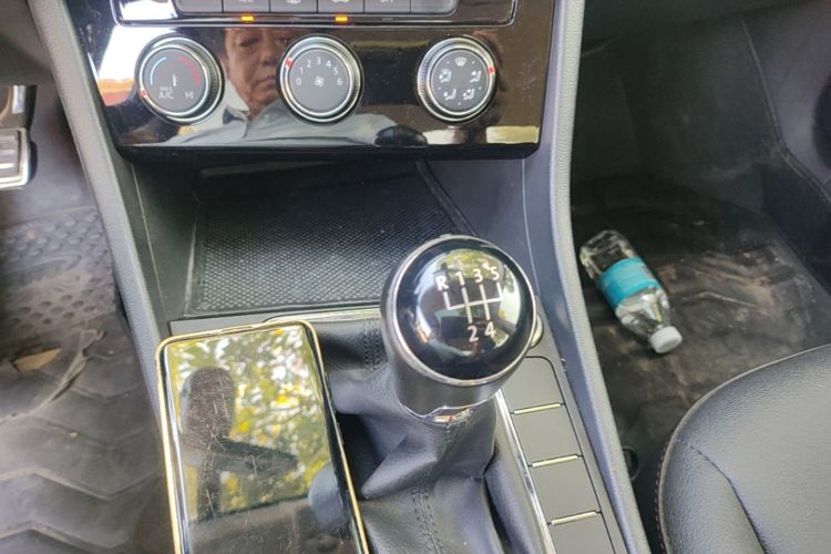 Volkswagen Bora 2021 car image #14