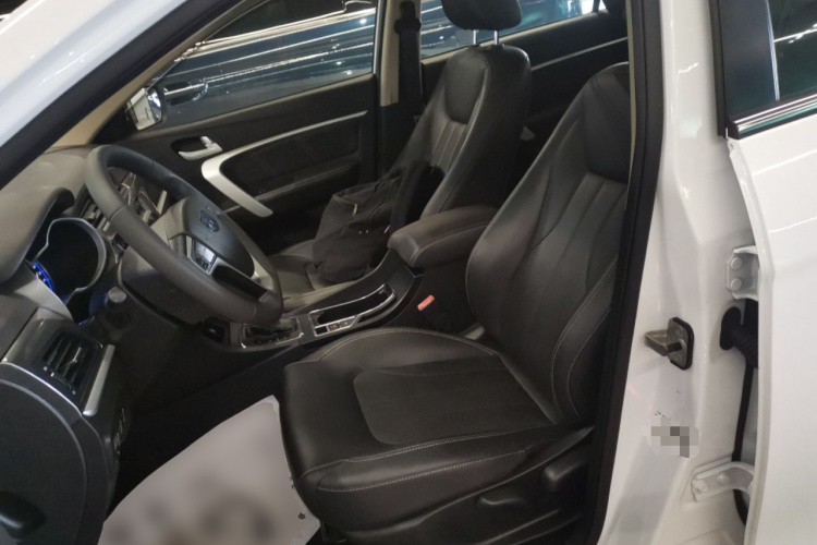GEELY Emgrand 2017 #17 GEELY Emgrand 2017 car image #17