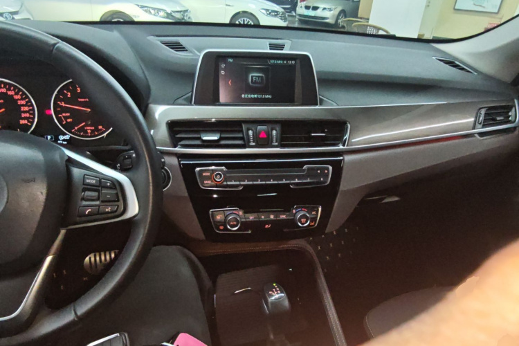 BMW X1 2018 #11 BMW X1 2018 car image #11