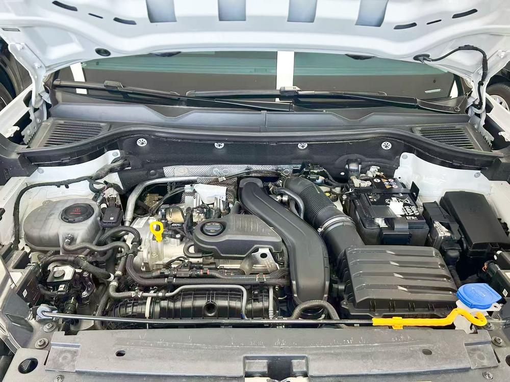 Volkswagen Tharu 2026 car image #8
