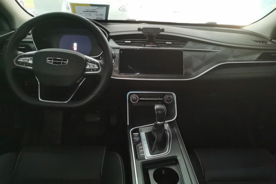 GEELY Binray 2021 car image #4