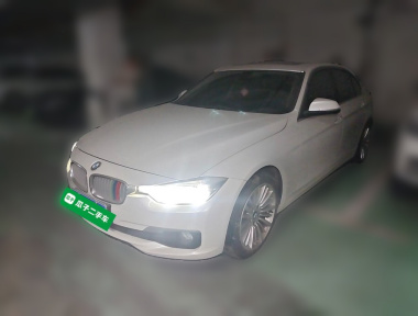 BMW 3 Series 2018 car image 