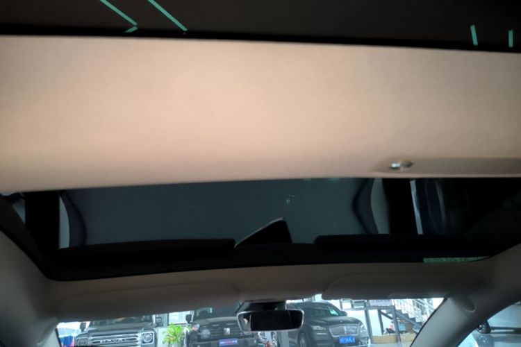 Tesla Model 3 2022 car image #18