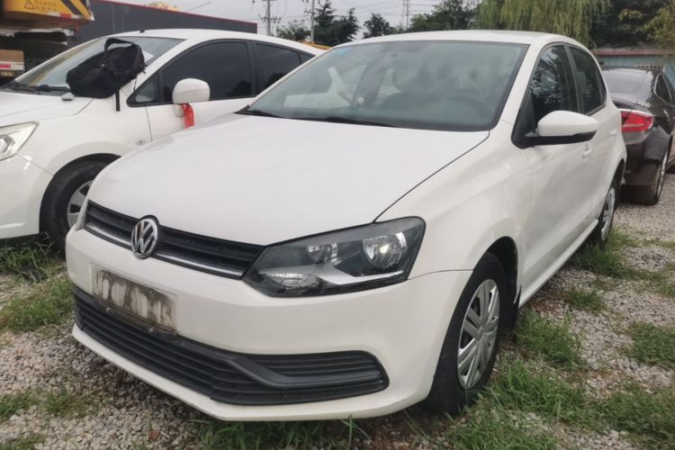 Volkswagen Polo 2016 car image #2