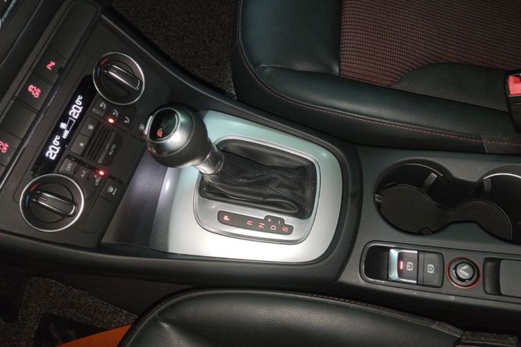 Audi Q3 2019 #14 Audi Q3 2019 car image #14
