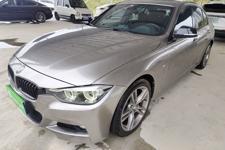 BMW 3 Series 2018 car image #2