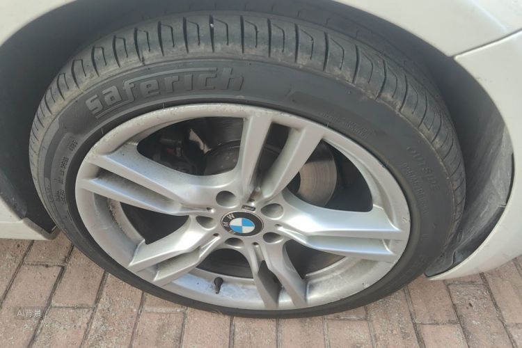 BMW 3 Series 2019 car image #9
