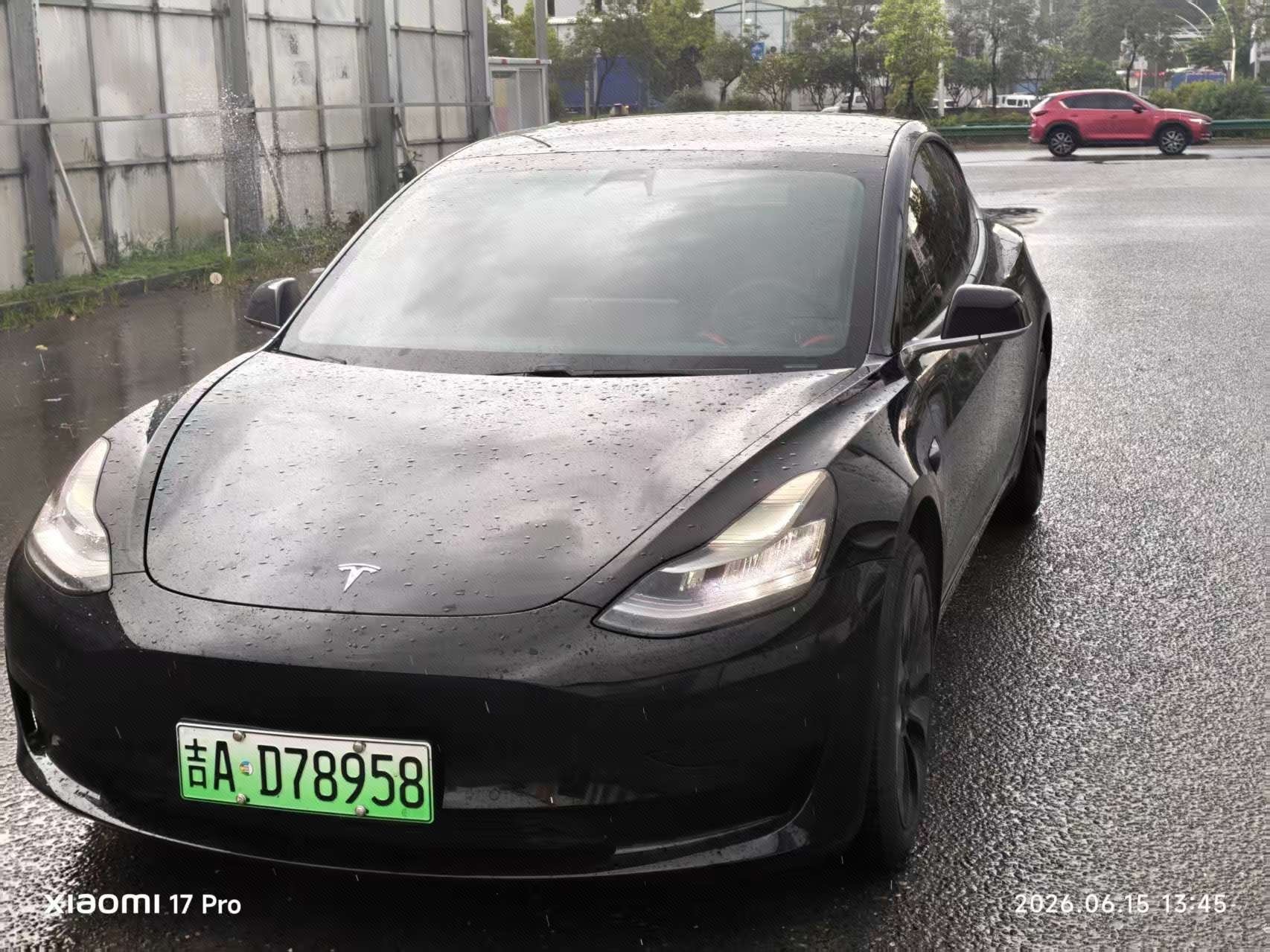Tesla Model 3 2020 car image 