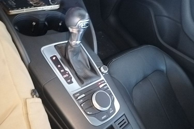 Audi A3 2016 immagine di auto #18