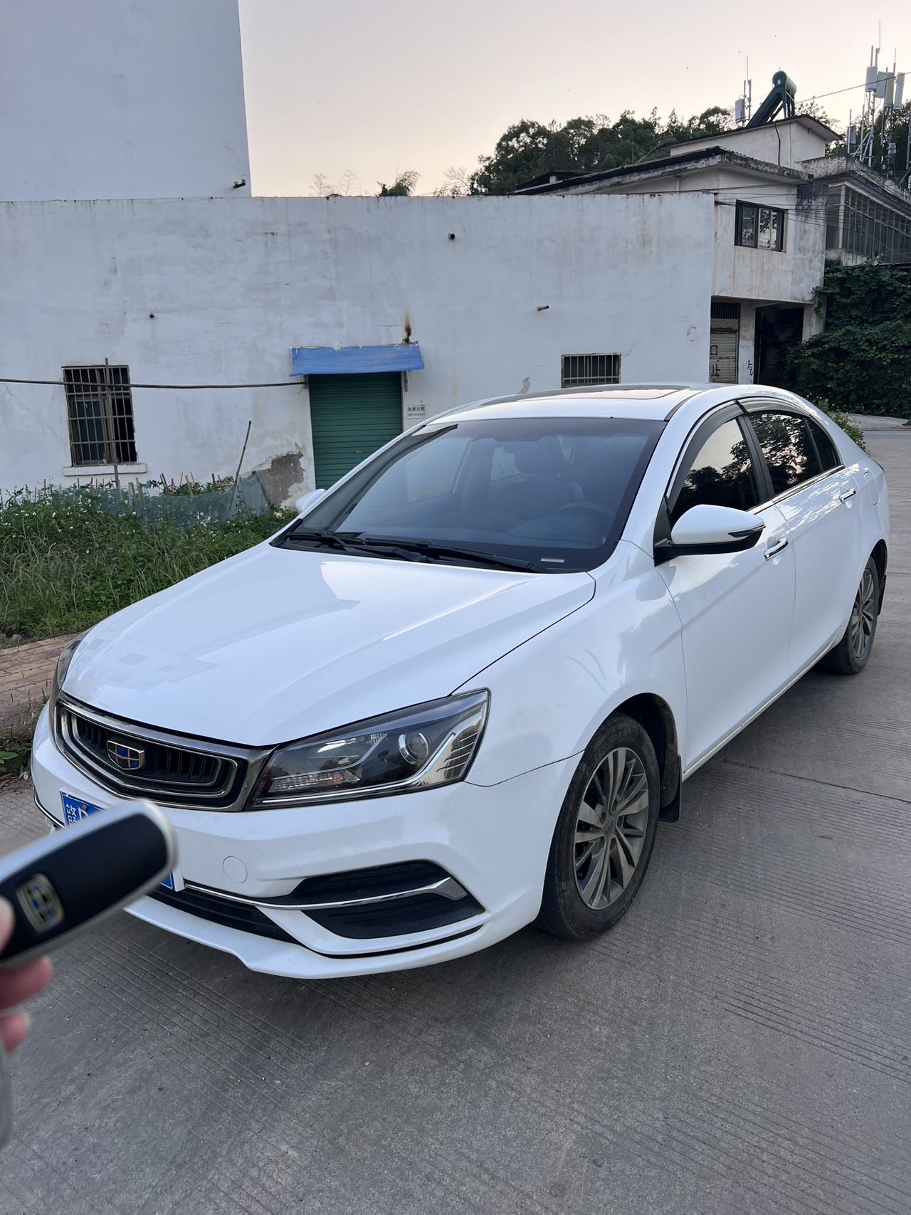 GEELY Emgrand 2018 car image 