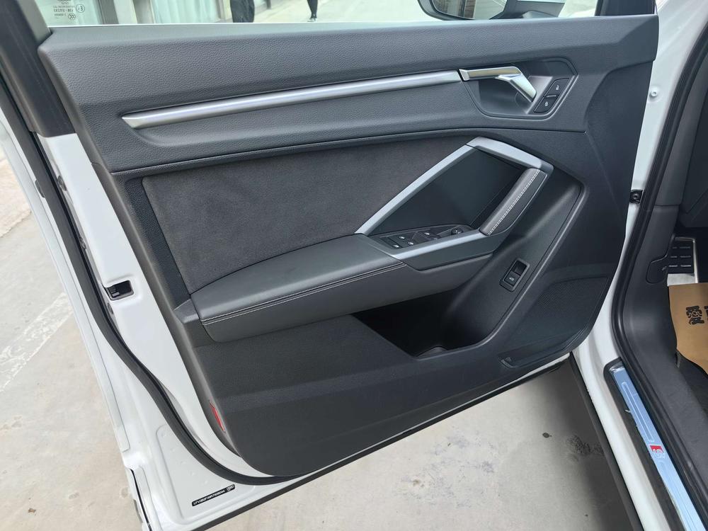 Audi Q3 2024 imagem de carro #10