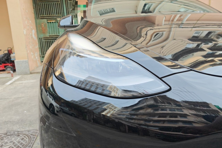 Tesla Model Y 2023 #8 Tesla Model Y 2023 car image #8