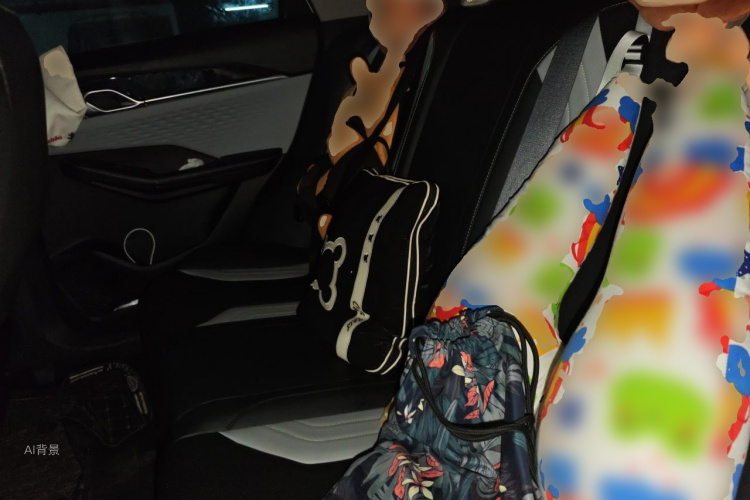 GEELY Coolray 2023 immagine di auto #19