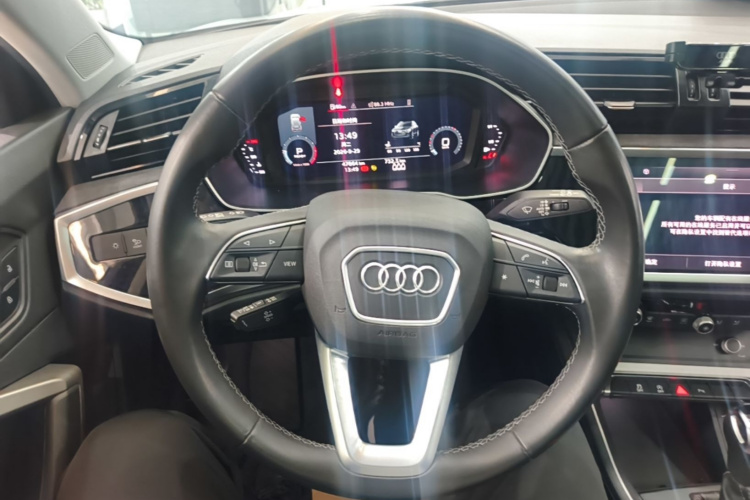 Audi Q3 2023 #11 Audi Q3 2023 car image #11