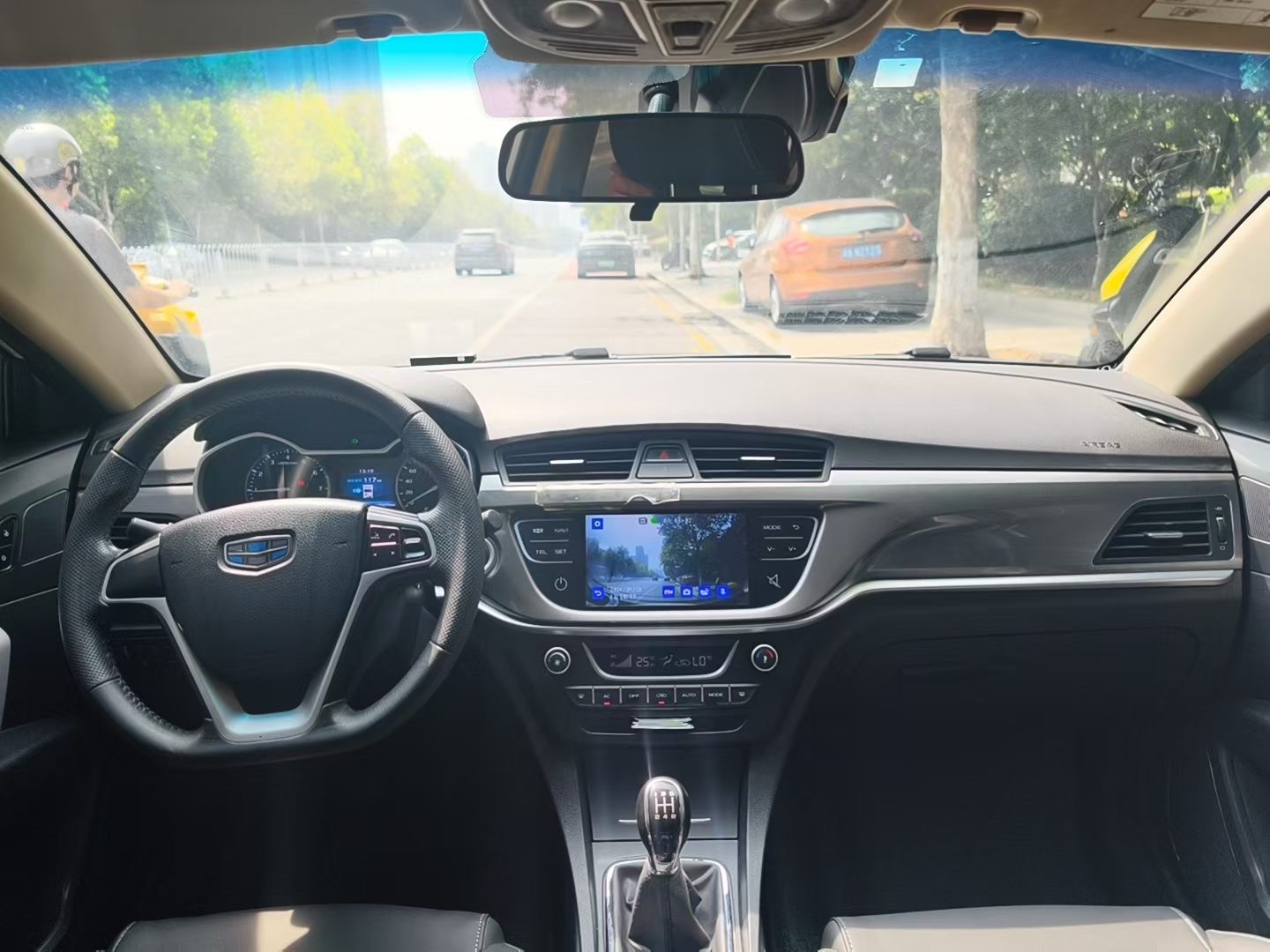 GEELY Emgrand 2018 #8 GEELY Emgrand 2018 car image #8