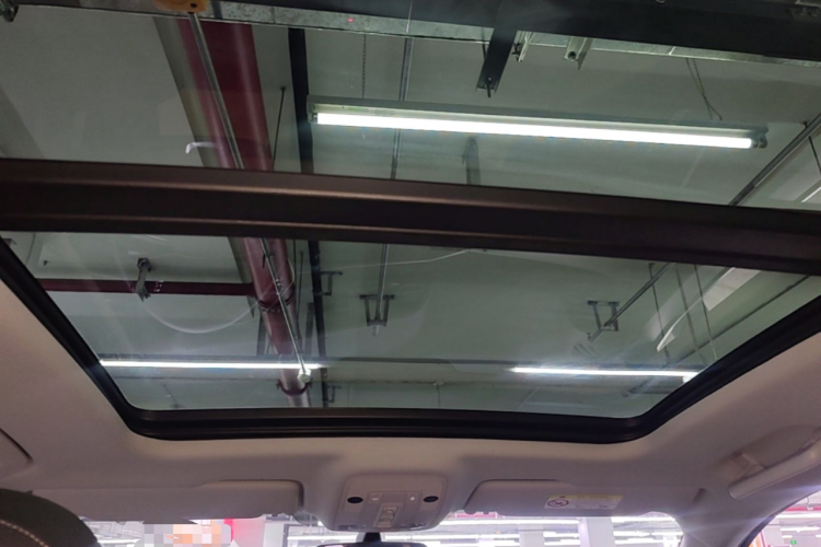 Audi Q3 2020 car image #18