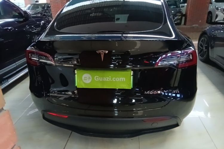 Tesla Model Y 2023 #6 Tesla Model Y 2023 car image #6