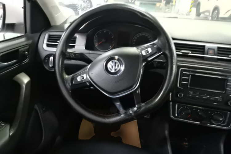 Volkswagen Santana 2016 car image #11