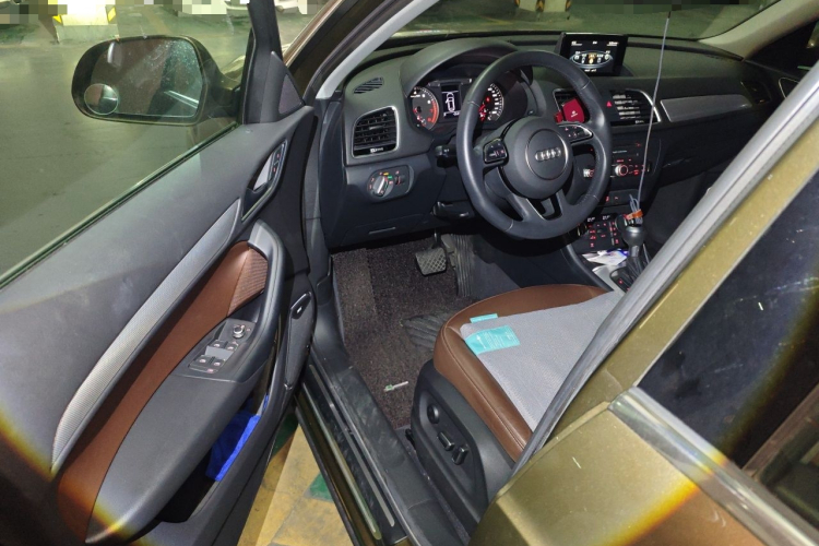 Audi Q3 2019 #9 Audi Q3 2019 car image #9