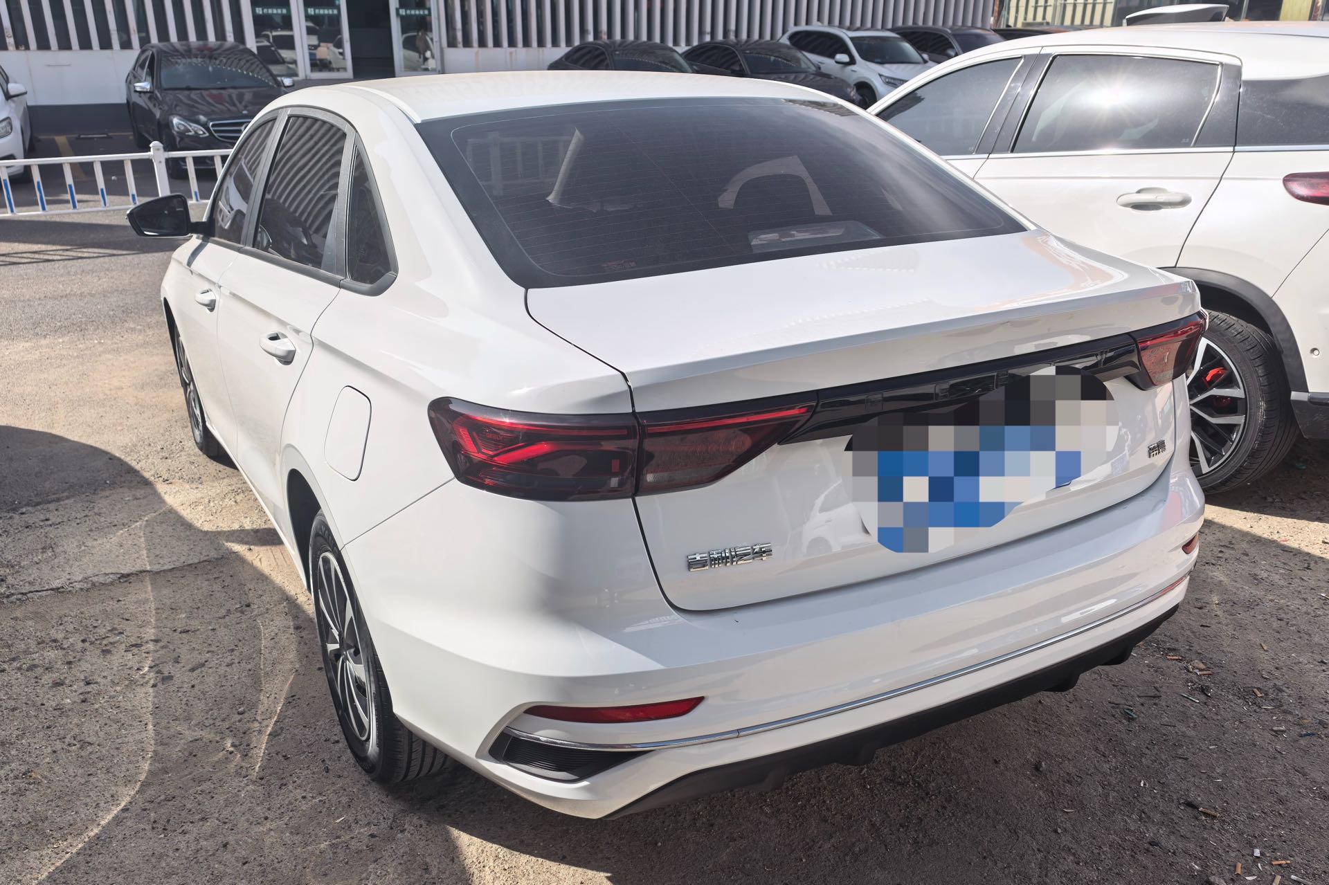 GEELY Emgrand 2025 #2 GEELY Emgrand 2025 car image #2