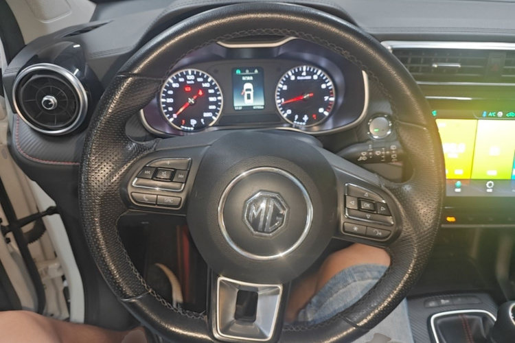 MG ZS 2023 car image #11