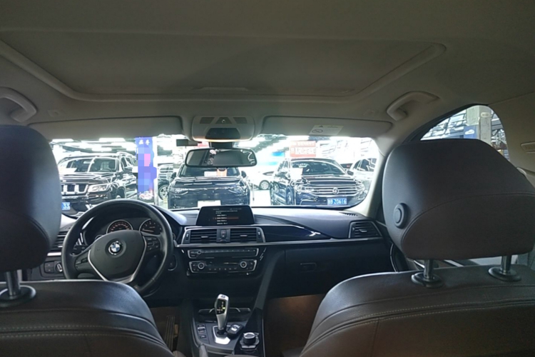 BMW 3 Series 2018 #20 BMW 3 Series 2018 car image #20