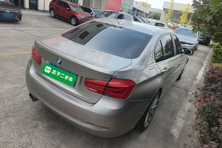 BMW 3 Series 2018 car image #7