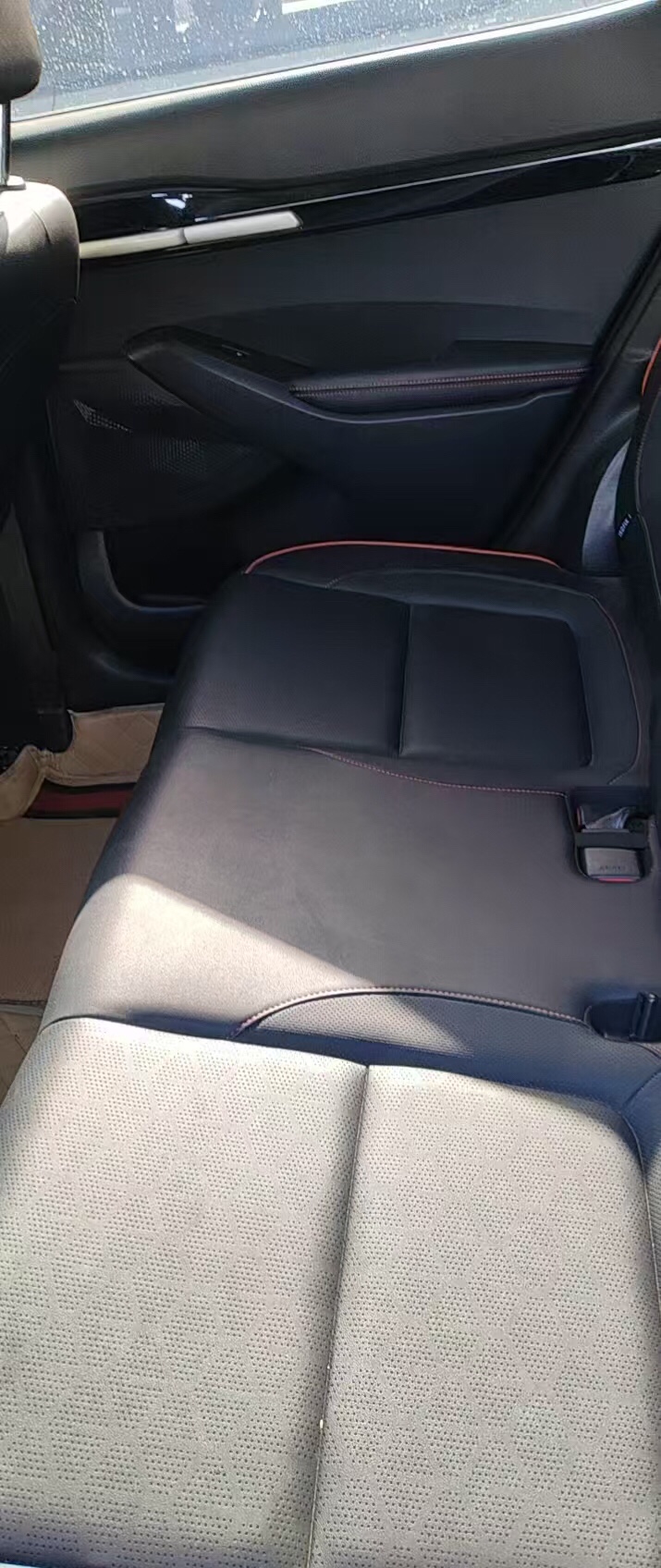Kia Seltos 2025 immagine di auto #10