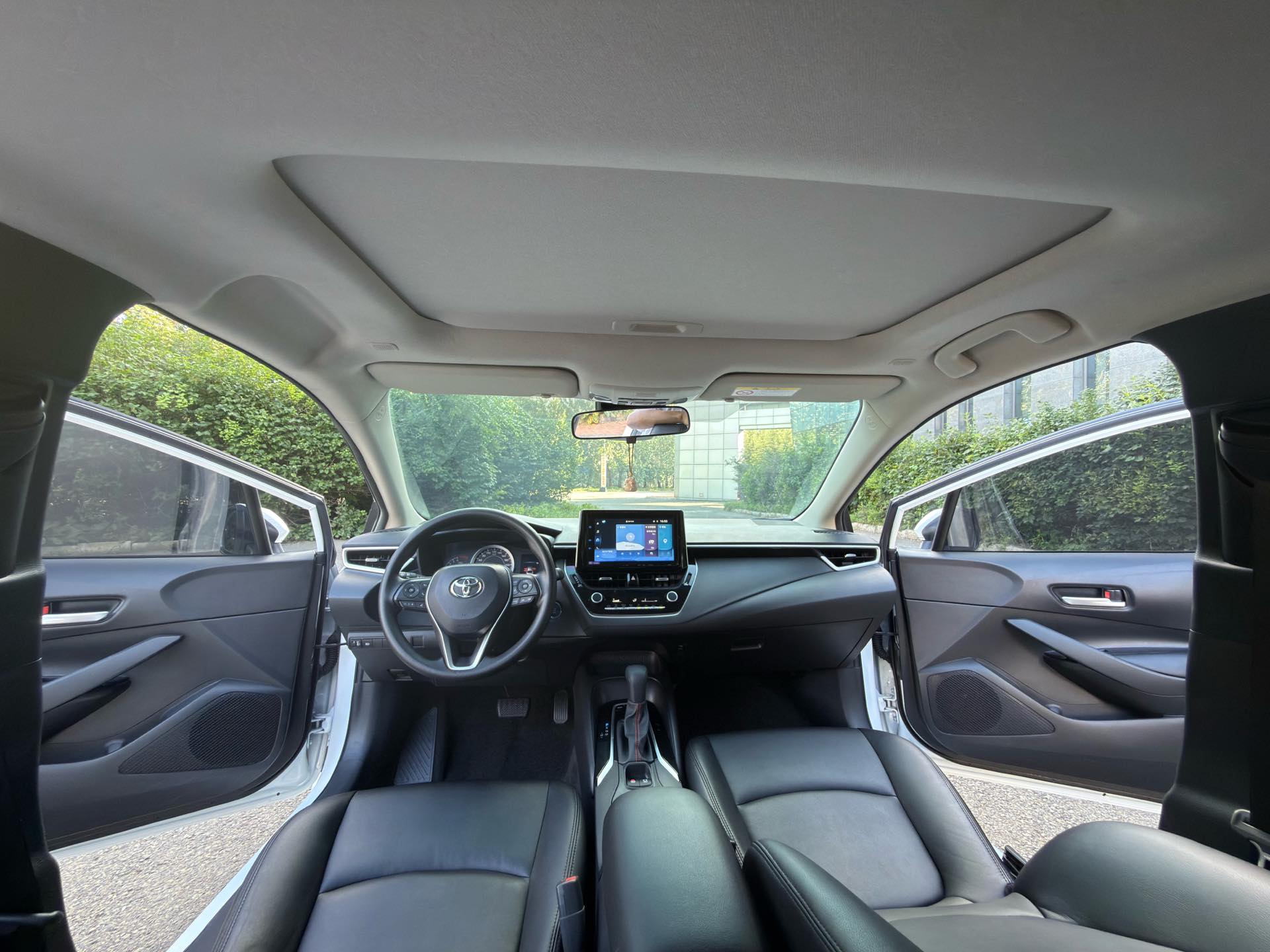 Toyota Corolla 2023 immagine di auto #11