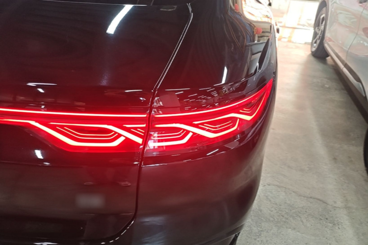 BYD Han 2024 immagine di auto #8