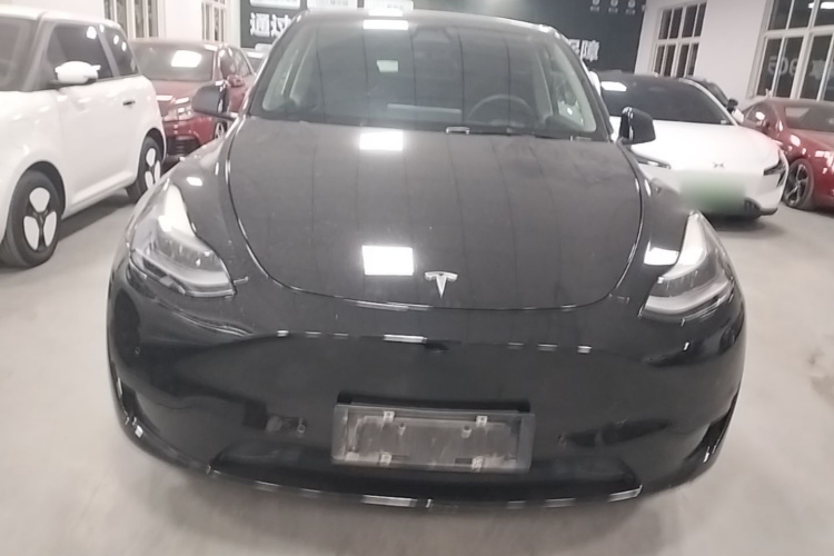 Tesla Model Y 2022 #3 Tesla Model Y 2022 car image #3
