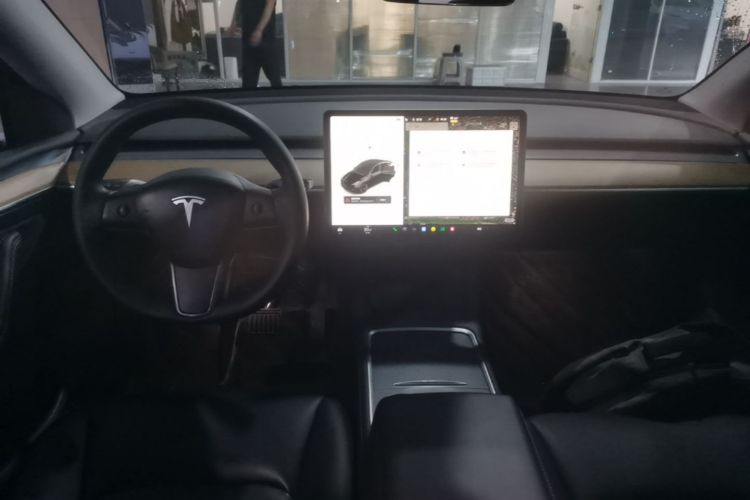 Tesla Model Y 2022 #10 Tesla Model Y 2022 immagine di auto #10
