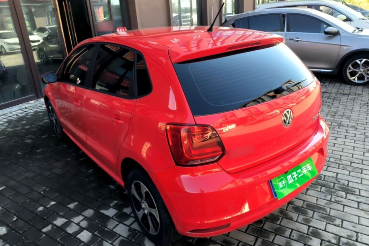 Volkswagen Polo 2017 car image #5