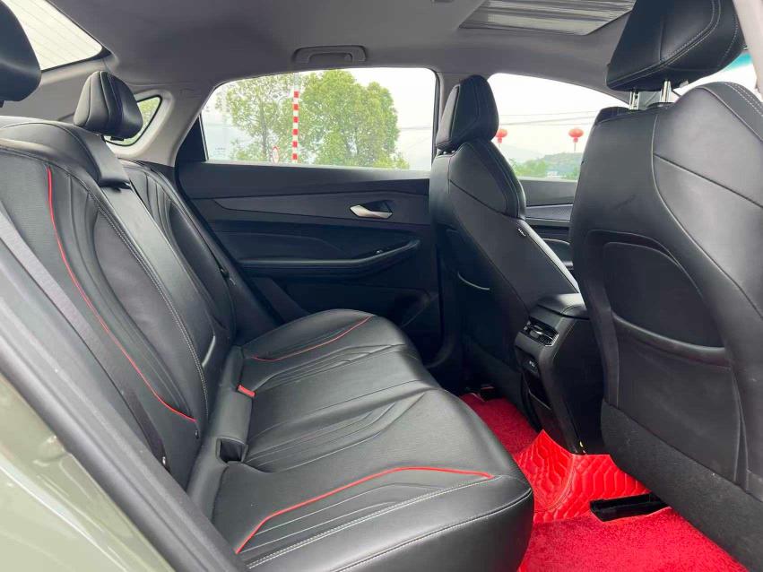 GEELY Binray 2022 image de voiture #10