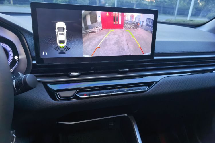 GEELY Emgrand 2024 immagine di auto #23