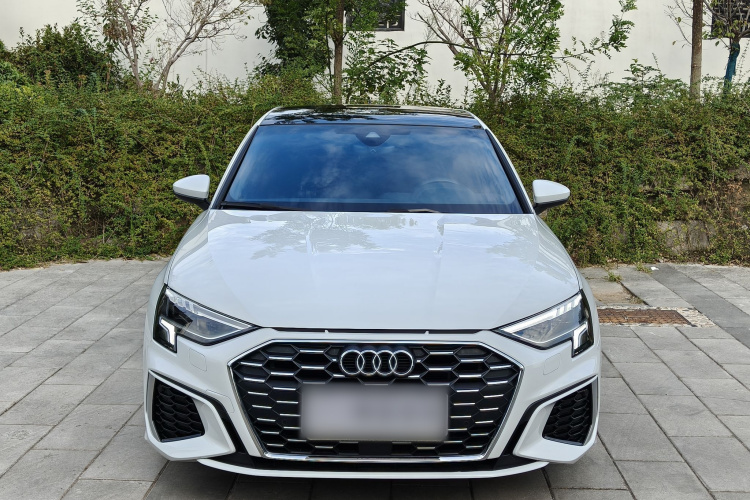 Audi A3 2024 car image #3