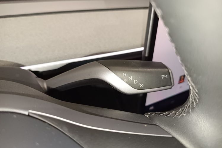 Tesla Model Y 2024 #18 Tesla Model Y 2024 car image #18