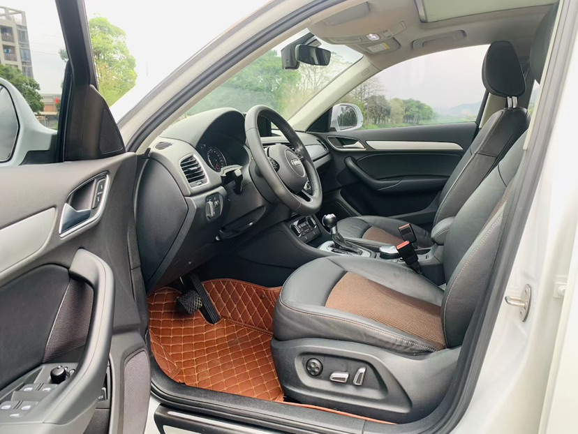 Audi Q3 2019 car image #7